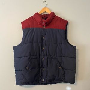 Old Navy Men’s Navy and Red Puffer Vest